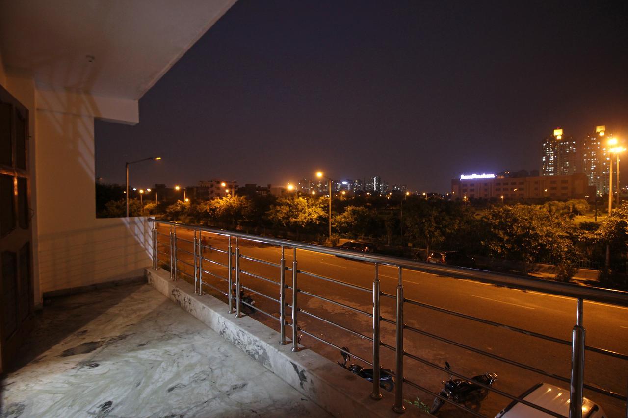 Oyo 9192 Hotel Raghav Residency Noida Esterno foto